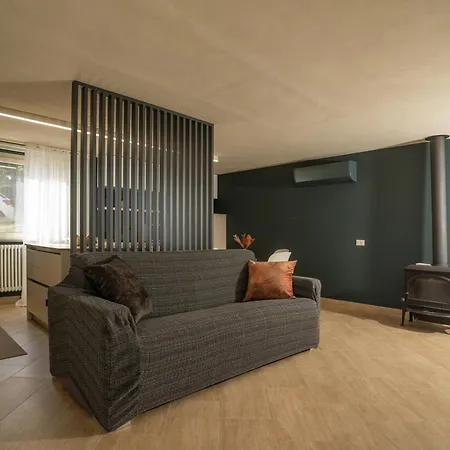 Civico 11 아파트 *